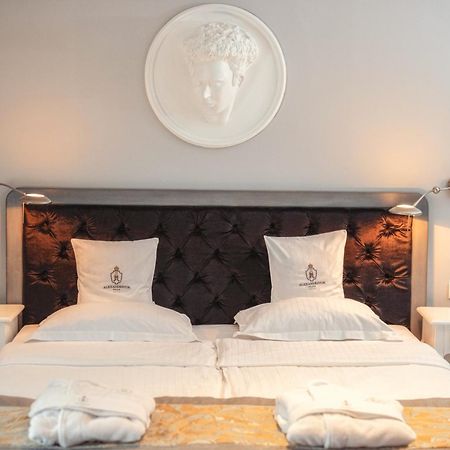 Hotel Palac Alexandrinum Krubki Экстерьер фото